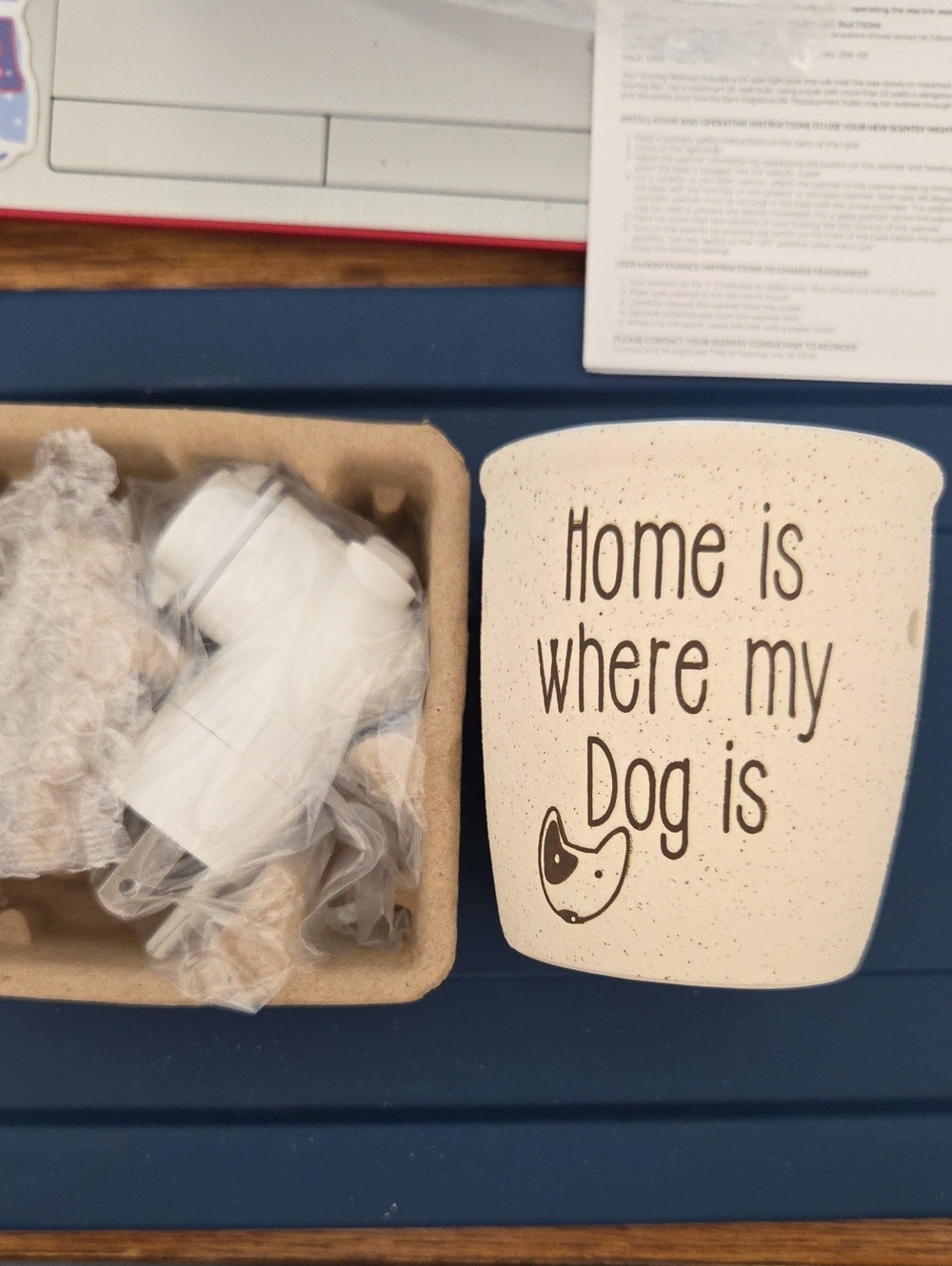 Scentsy "Home is where my Dog is" Plugin Warmer